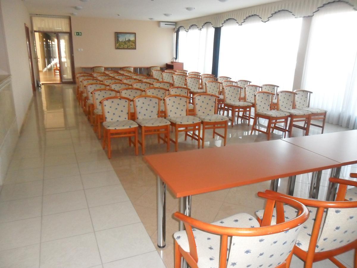 Hotel Imperial Gyogyszallo Es Gyogyfurdo Кишкьорьош Екстериор снимка
